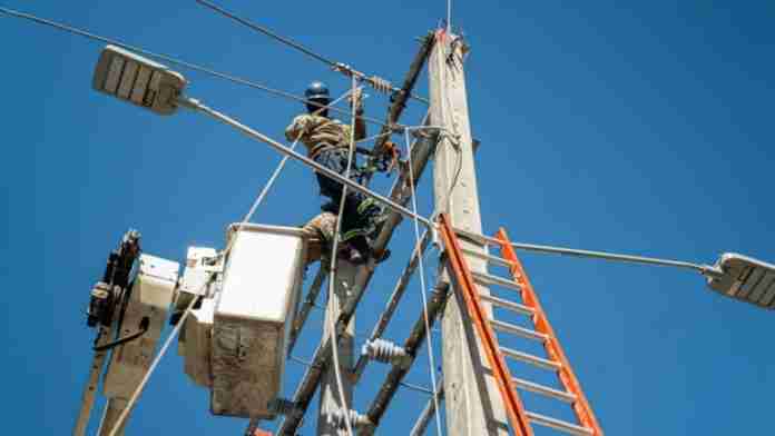 Gobierno: congelada la tarifa eléctrica y refuerza subsidios